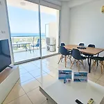 公寓 Paradise Palms Seaview *